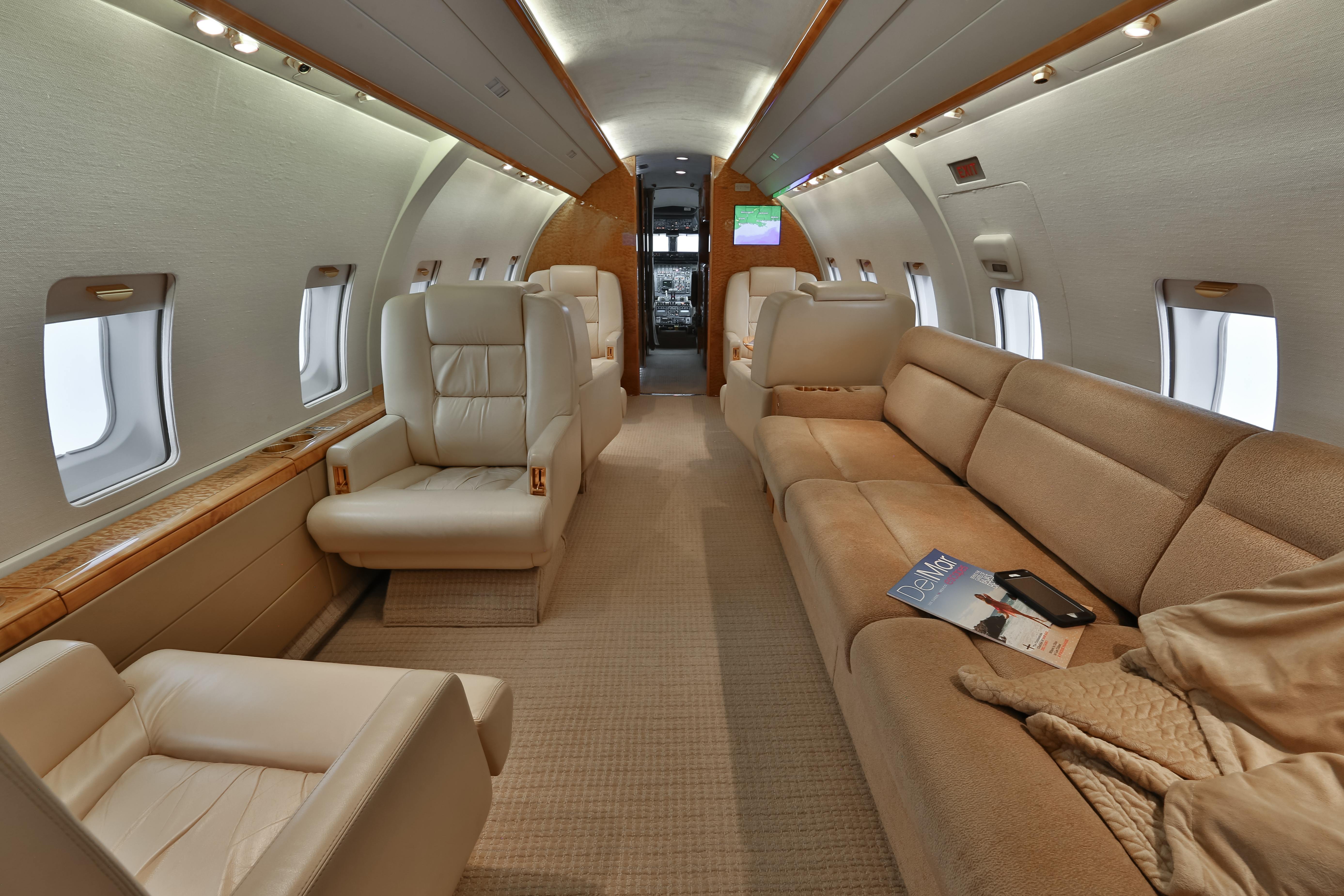 volo privato sul Bombardier Challenger 601